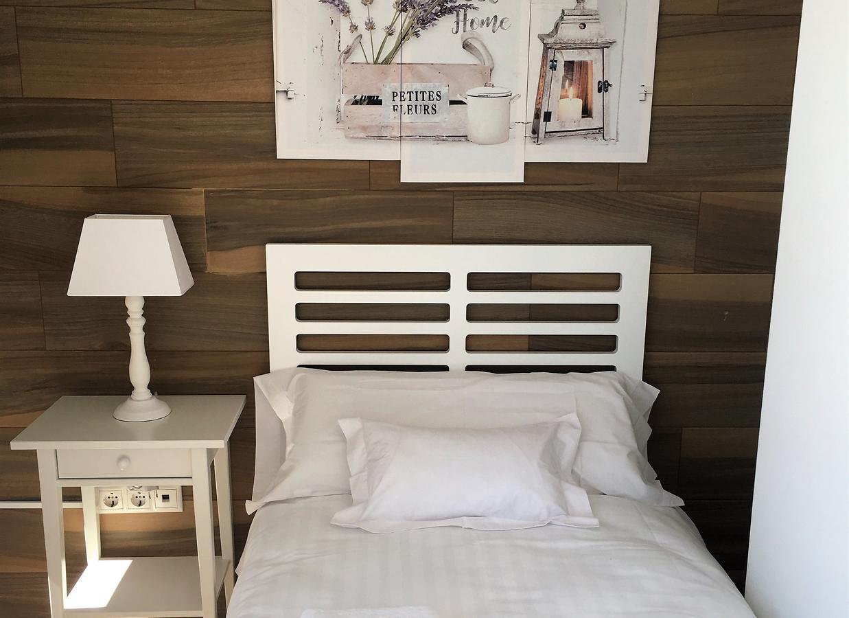 Apartamentos Marta Playa 阿利坎特 外观 照片